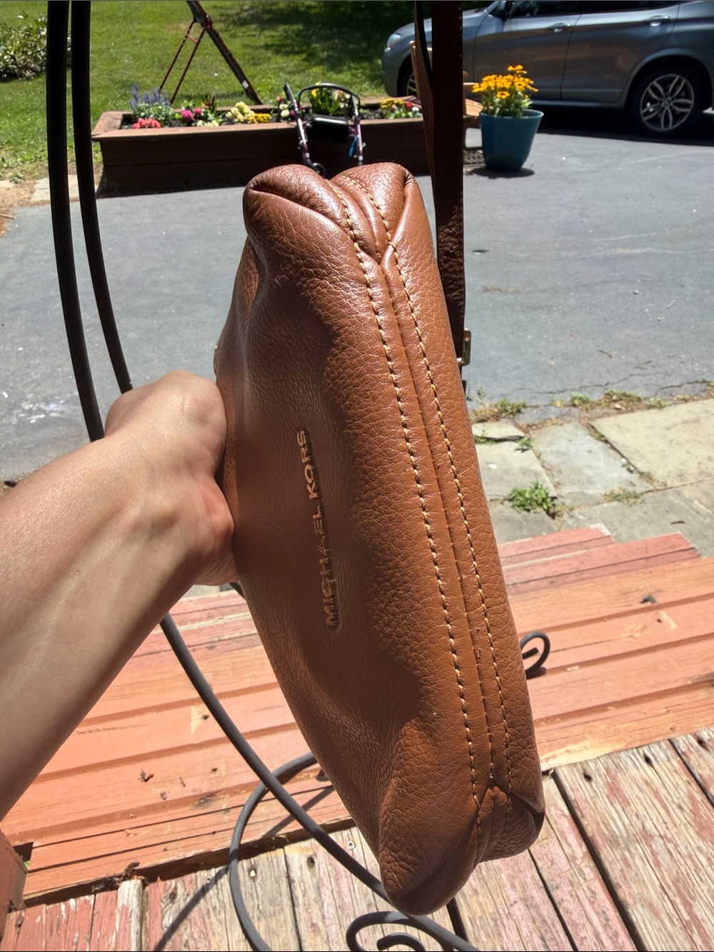 Michael Kors Tan Brown Pebbled Leather Shoulder Bag EUC - Picture 5 of 10